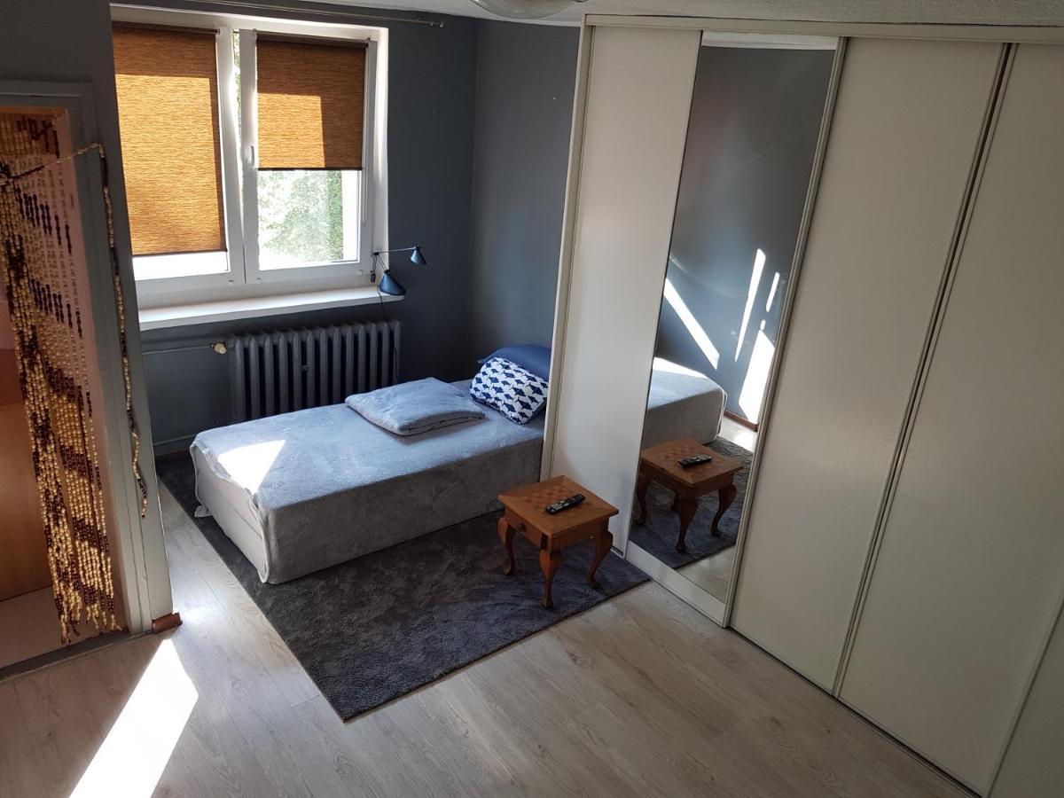 Mieszkanie Jednopokojowe Boleslawiec W Centrum - Wymagana Kaucja Zwrotna Apartment Luaran gambar